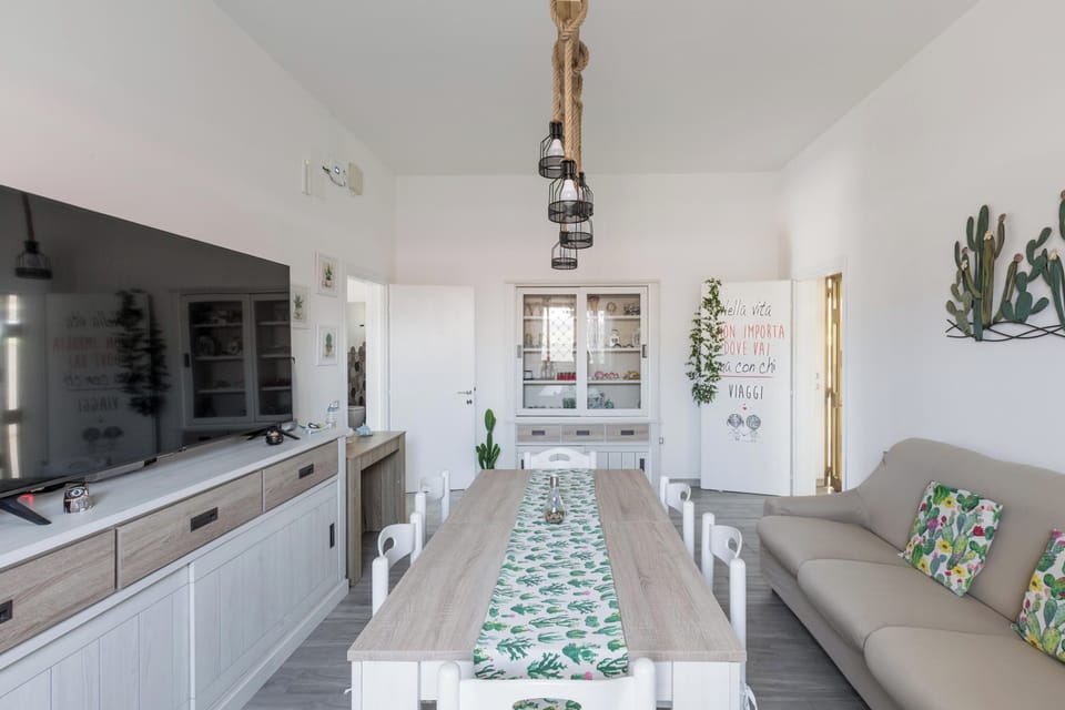 Apartment | Living area | TV
