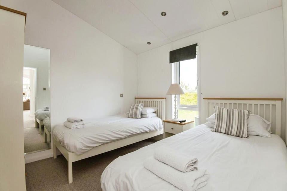 Cabin | 2 bedrooms, iron/ironing board, free WiFi, bed sheets