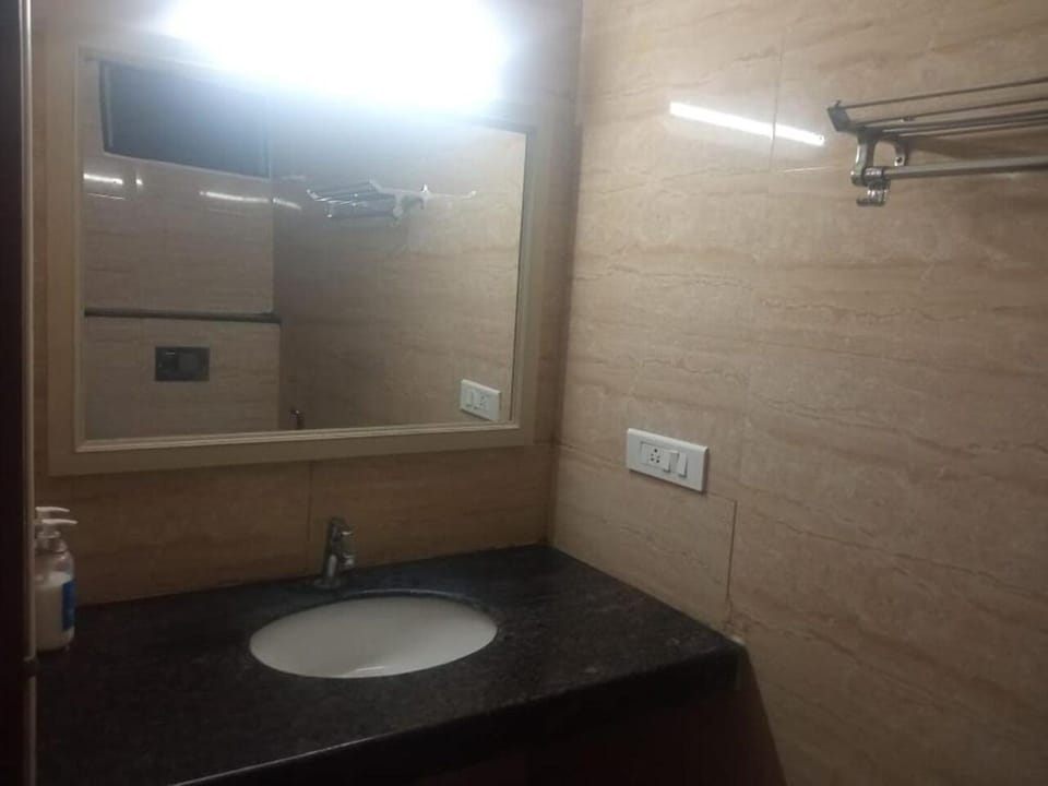 Free toiletries, towels
