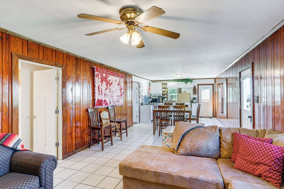 House (2 Bedrooms) | Interior