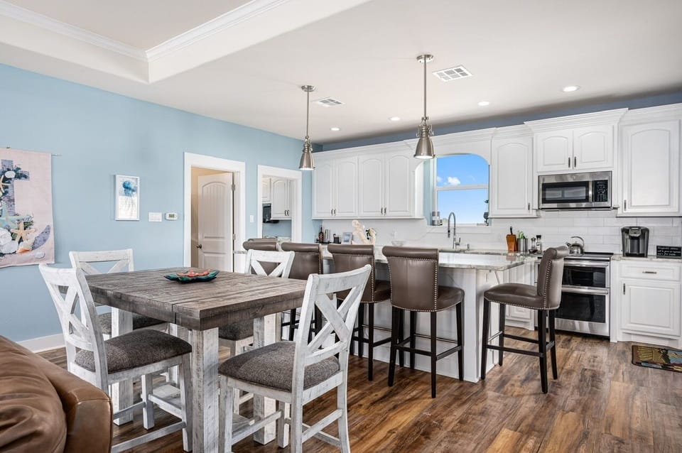 House, 3 Bedrooms | Private kitchen | Coffee/tea maker, fridge, oven, toaster