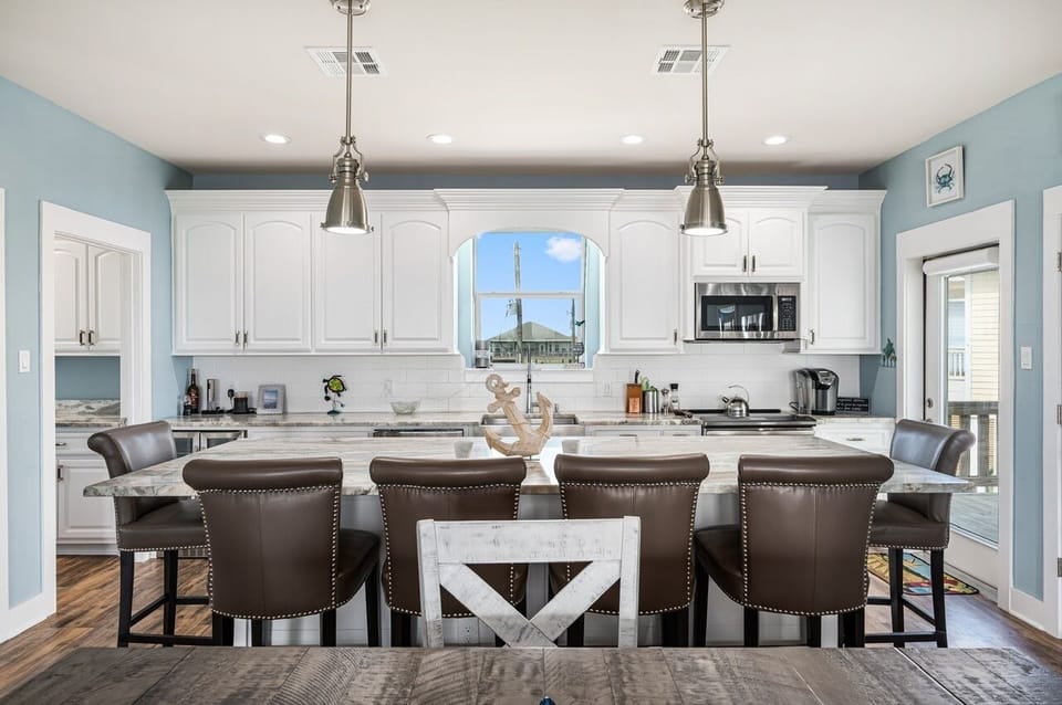 House, 3 Bedrooms | Private kitchen | Coffee/tea maker, fridge, oven, toaster