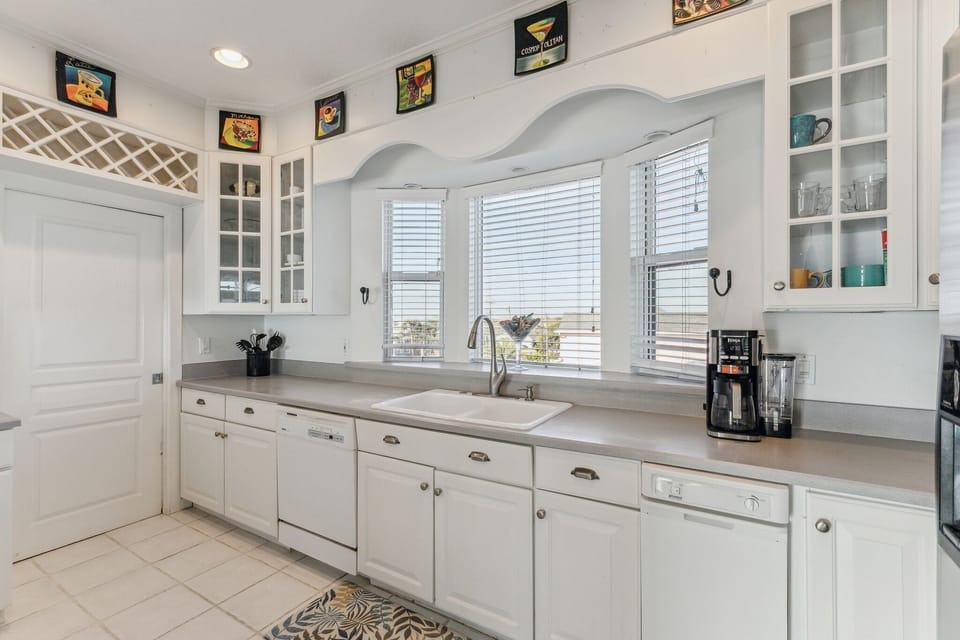 Duplex, 3 Bedrooms | Private kitchen | Fridge, oven, coffee/tea maker, toaster