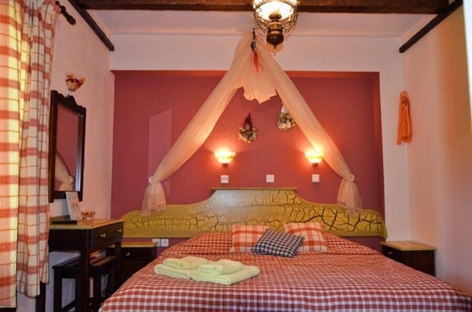 Soundproofing, free WiFi, bed sheets