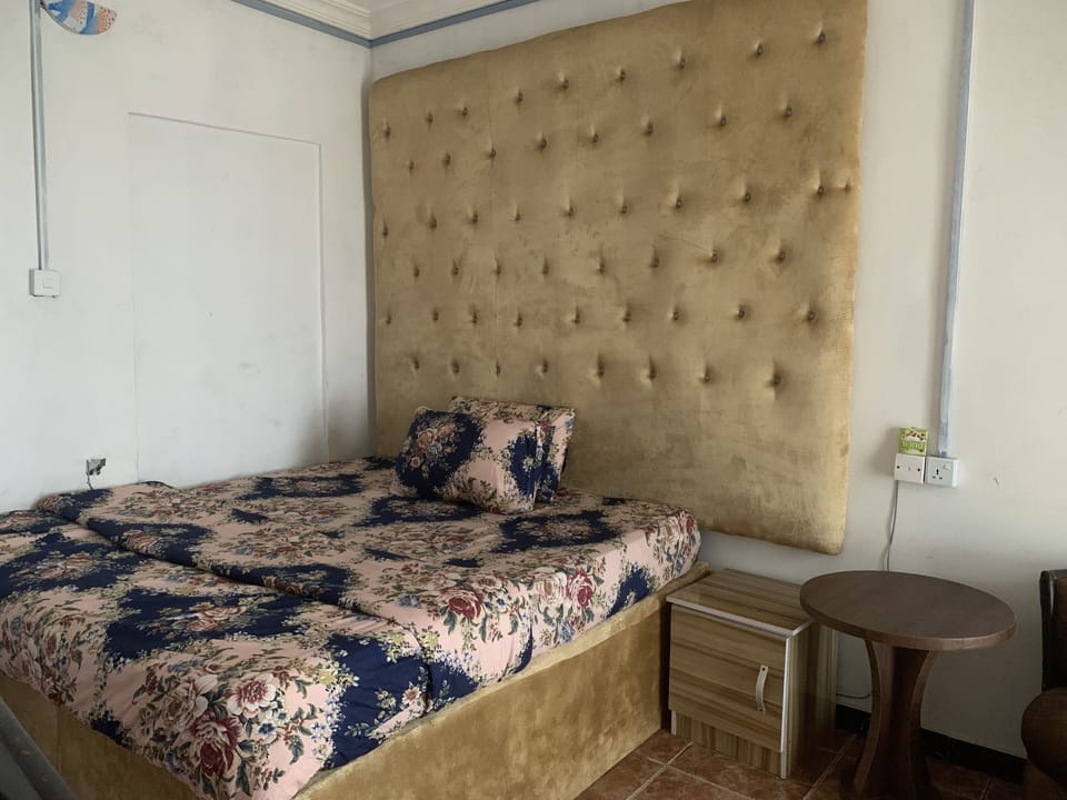 Classic Single Room, City View | In-room safe, desk, laptop workspace, soundproofing