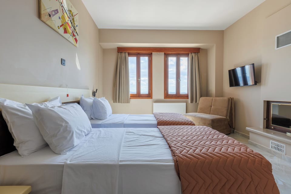 Panoramic Double or Twin Room, Lake View | Blackout drapes, soundproofing, iron/ironing board, free WiFi