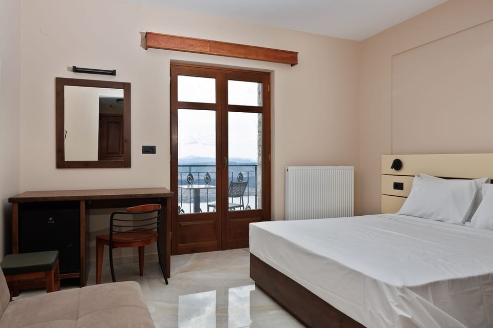 Panoramic Double or Twin Room, Lake View | Blackout drapes, soundproofing, iron/ironing board, free WiFi