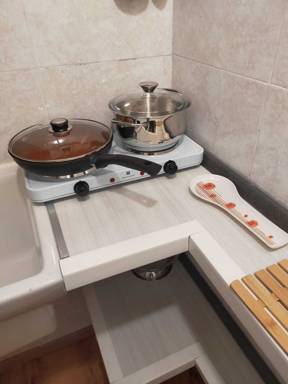 Business Double Room Single Use, Garden View | Private kitchen | Microwave, espresso maker, coffee/tea maker, electric kettle