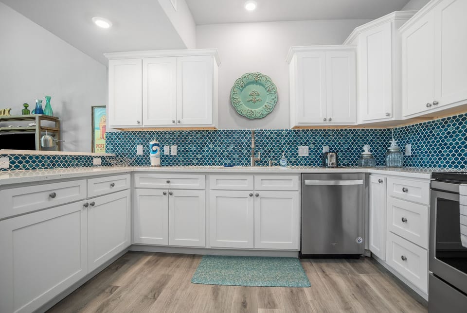 House, Multiple Beds, Pool Access, Pool View (Aqua Dreams) | Private kitchen | Coffee/tea maker, dining table
