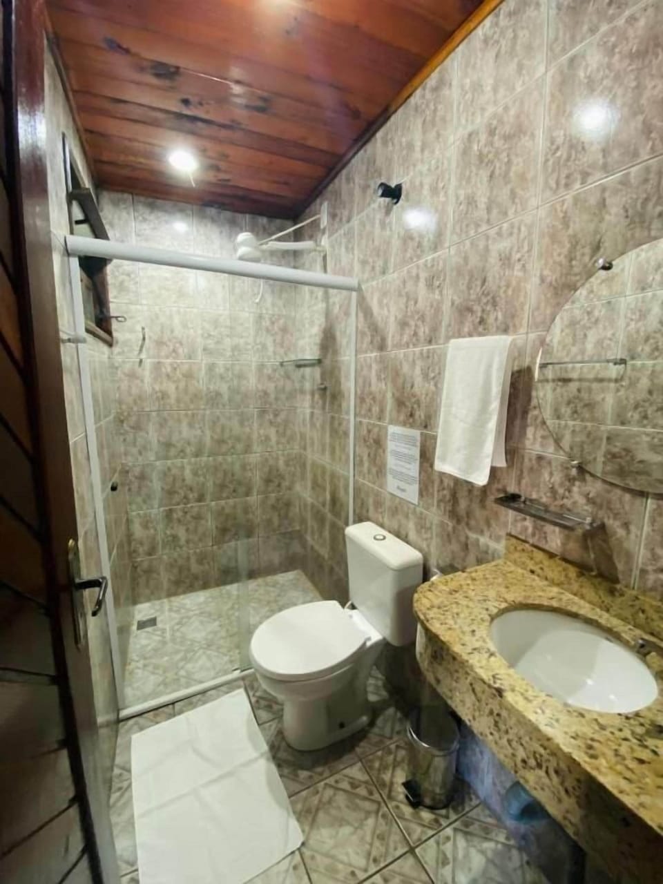 Towels, soap, shampoo, toilet paper