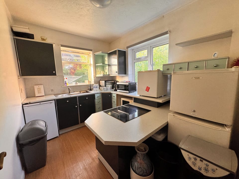 Standard Double Room | Shared kitchen facilities | Microwave, electric kettle