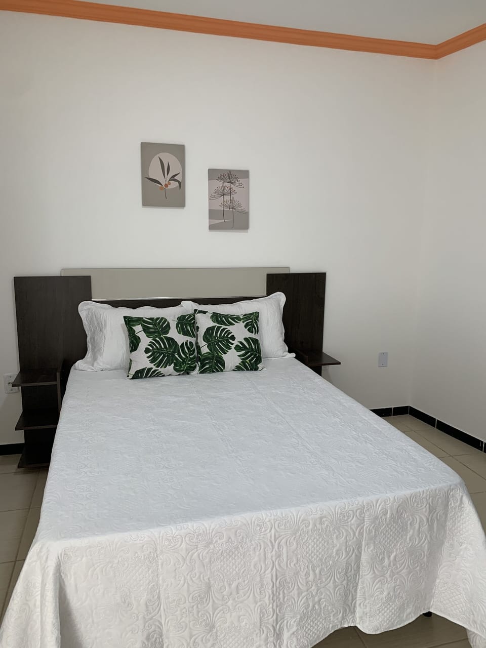 Room | 6 bedrooms, free rollaway beds, free WiFi, bed sheets