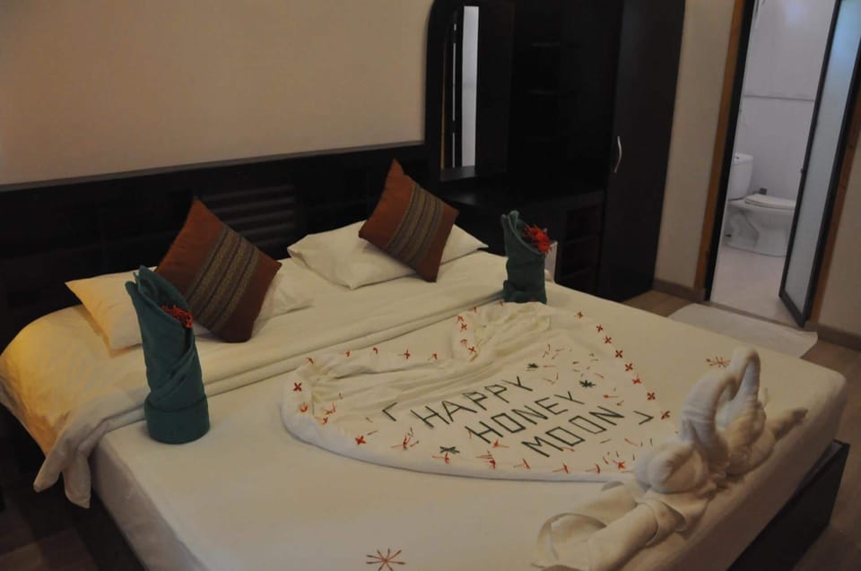 Minibar, in-room safe, soundproofing, iron/ironing board