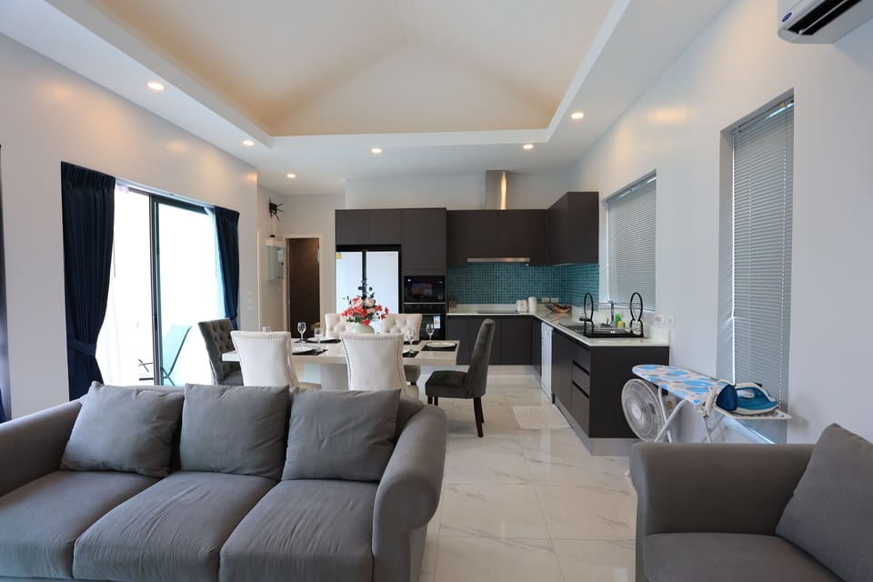 Luxury Villa | Living area | Flat-screen TV