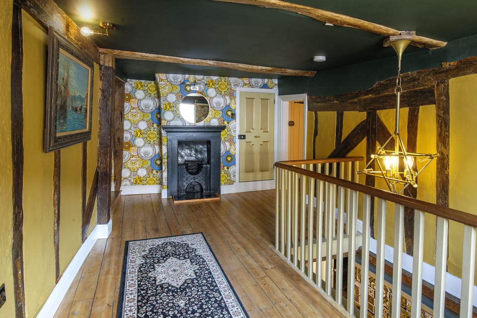 Luxury 3 Bed Manor House Hot Tub Cinema Room Skytv House in Uttlesford