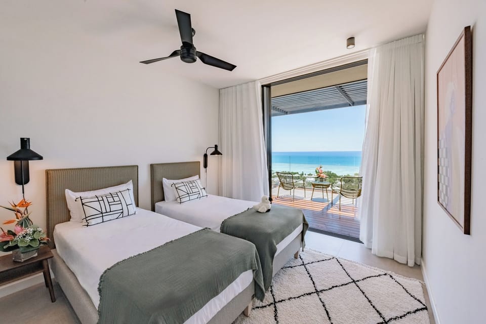 Legend Oceanview Penthouse | Egyptian cotton sheets, premium bedding, in-room safe, desk