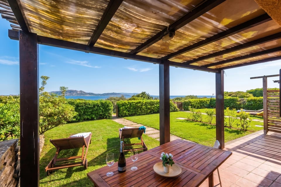 Standard Townhome, 2 Bedrooms, Terrace (2 Le Perle Di Stintino) | Outdoor dining