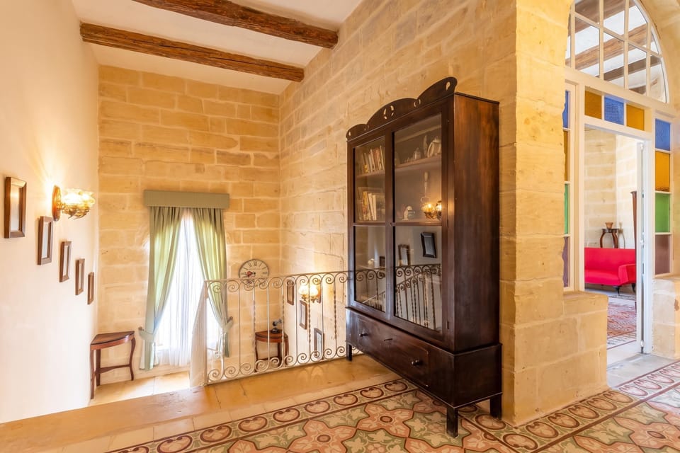 Family House, 5 Bedrooms, Microwave (Surwig Gozitan Villa & Pool) | Interior