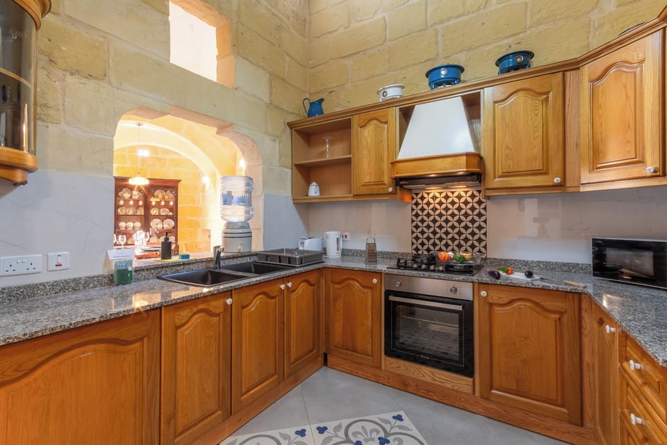 Family House, Multiple Bedrooms (Surwig Gozitan Villa & Pool) | Private kitchen | Fridge, microwave, oven, stovetop