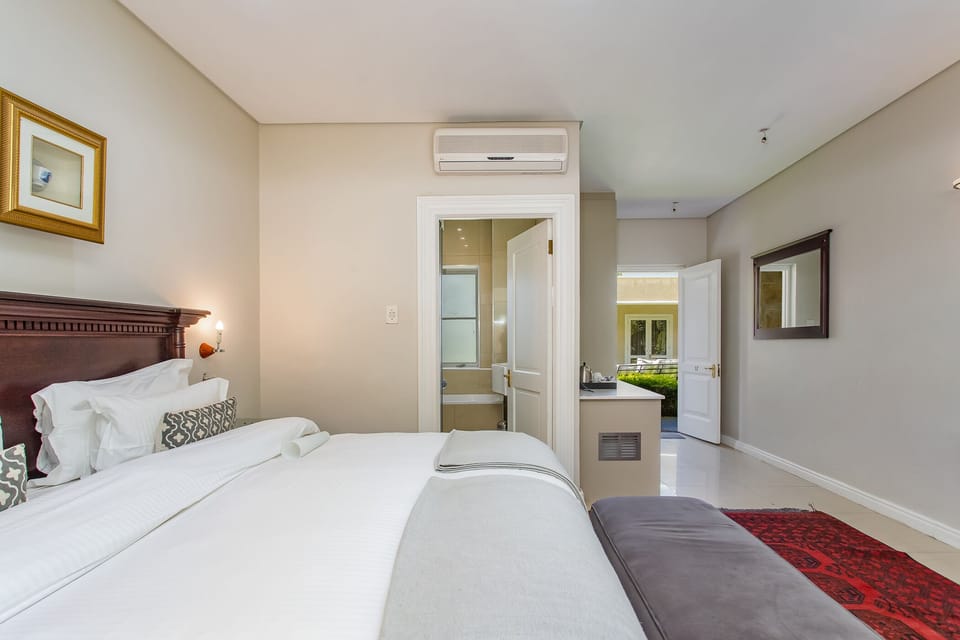 Classic Room | In-room safe, free WiFi