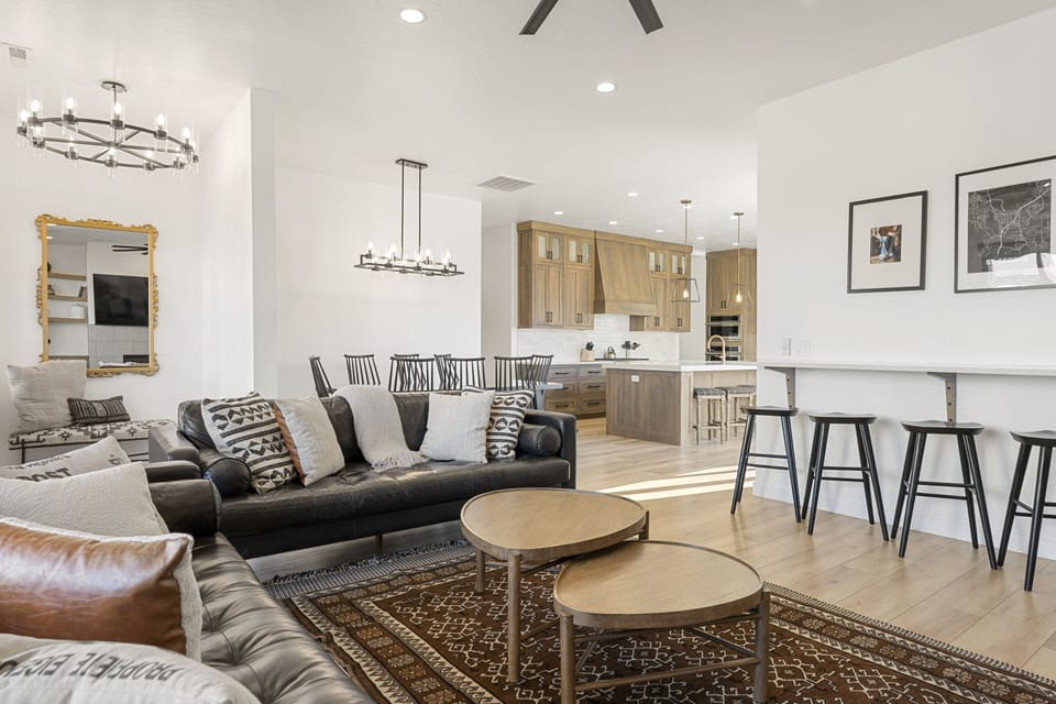 House, Multiple Bedrooms | Living area | Smart TV