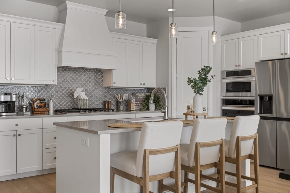 Townhome, 4 Bedrooms | Private kitchen | Fridge, oven, coffee/tea maker, electric kettle