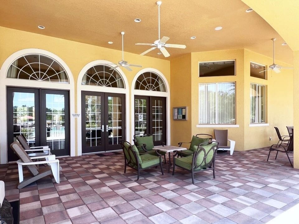 House, 5 Bedrooms | Outdoor dining