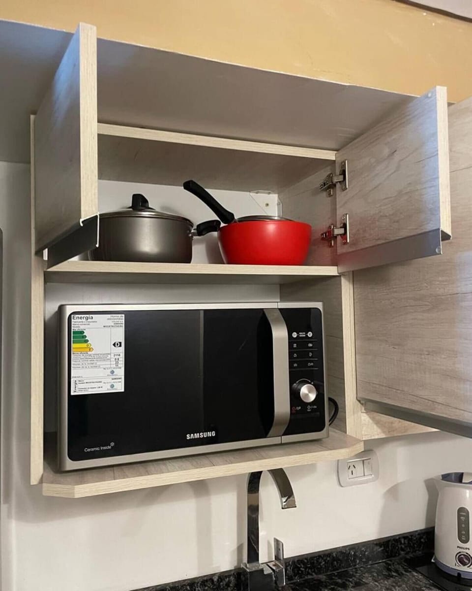 Family Apartment | Private kitchen | Microwave, oven, electric kettle