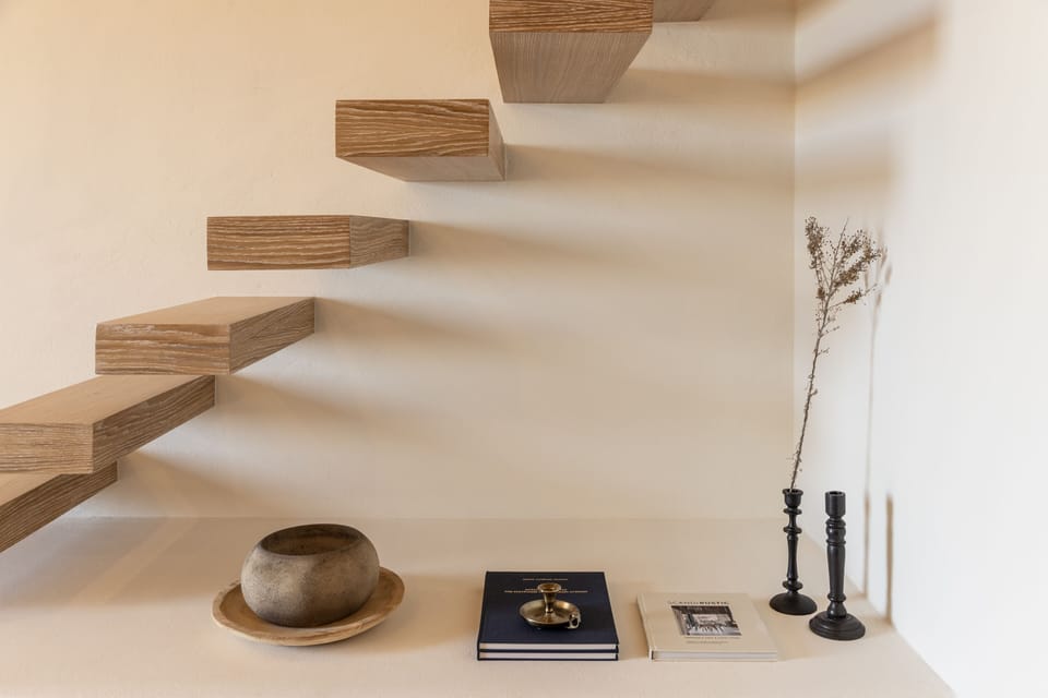 Superior Suite | Living area | 32-inch Smart TV with satellite channels, Netflix, streaming services