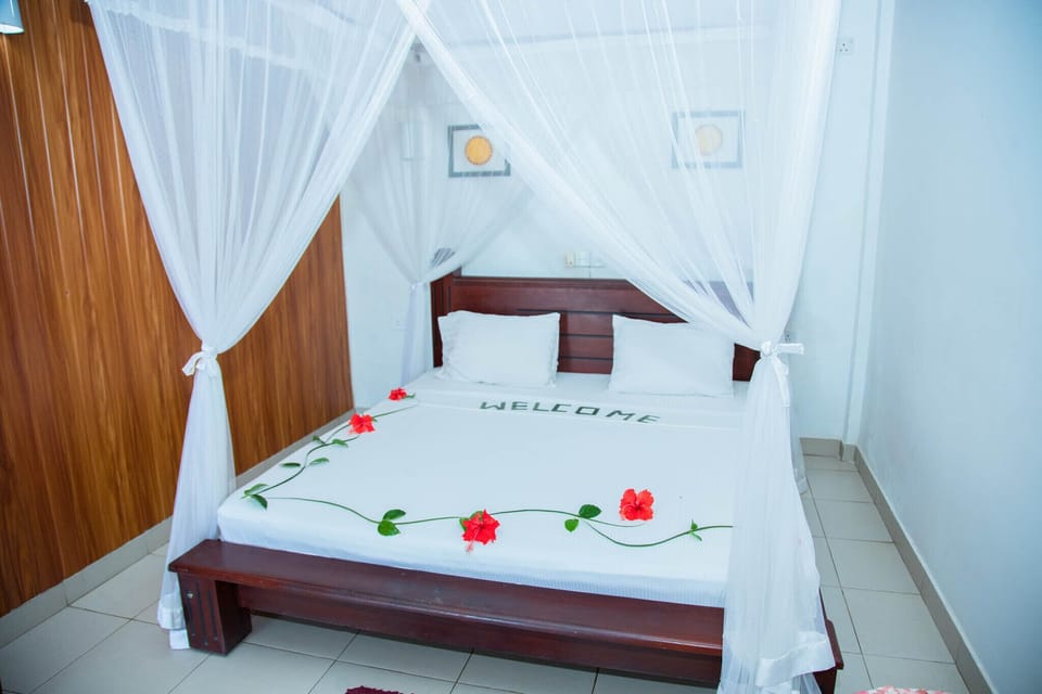 Deluxe Double Room | Desk, laptop workspace, free WiFi, bed sheets