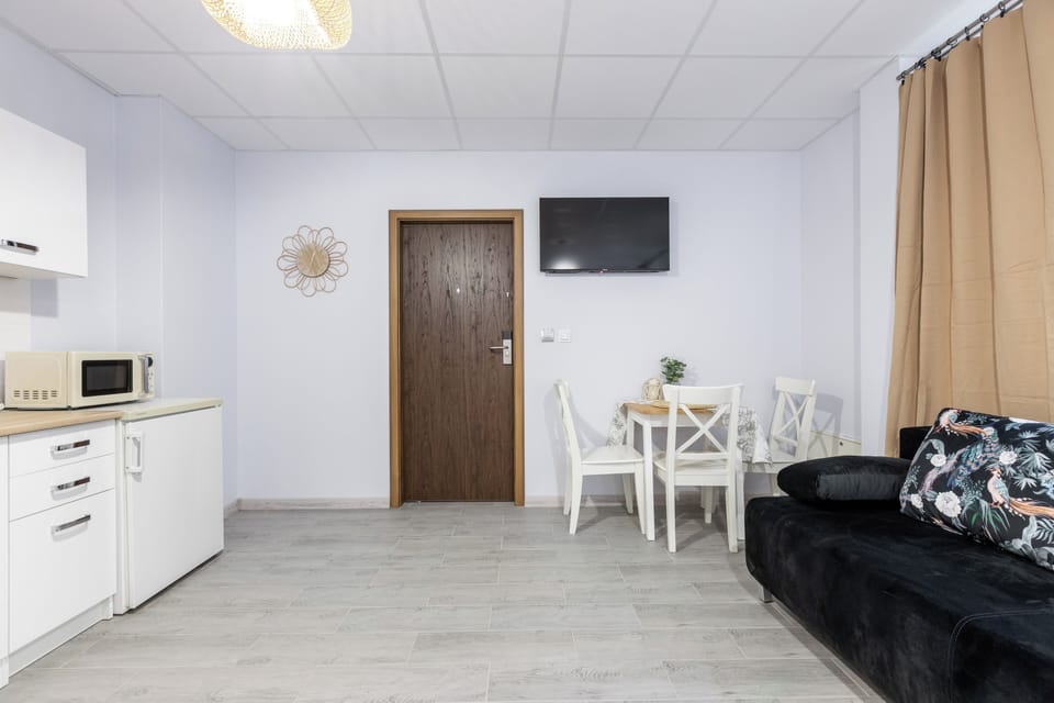 Standard Studio Suite | Living area