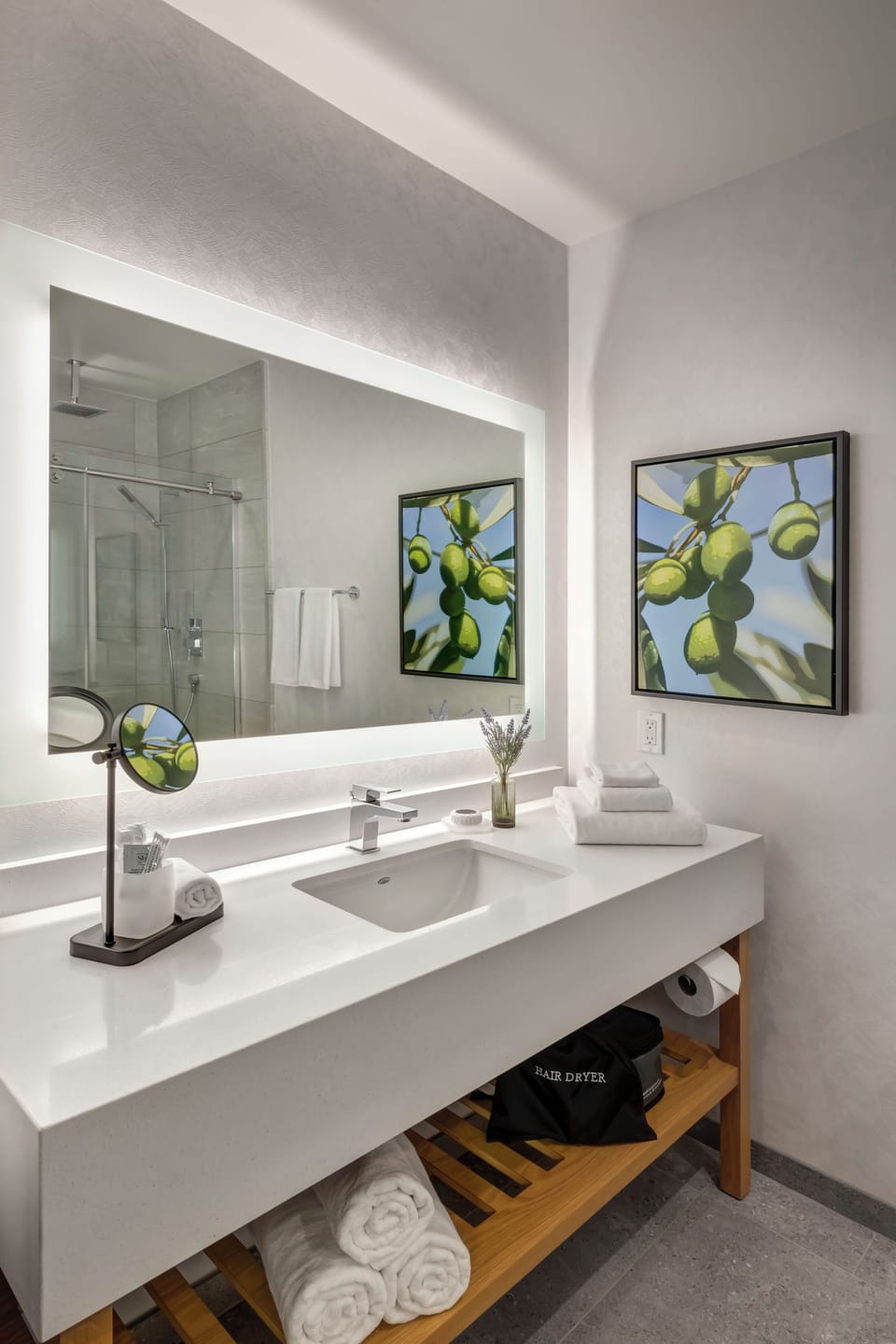 Shower, free toiletries, hair dryer, bathrobes