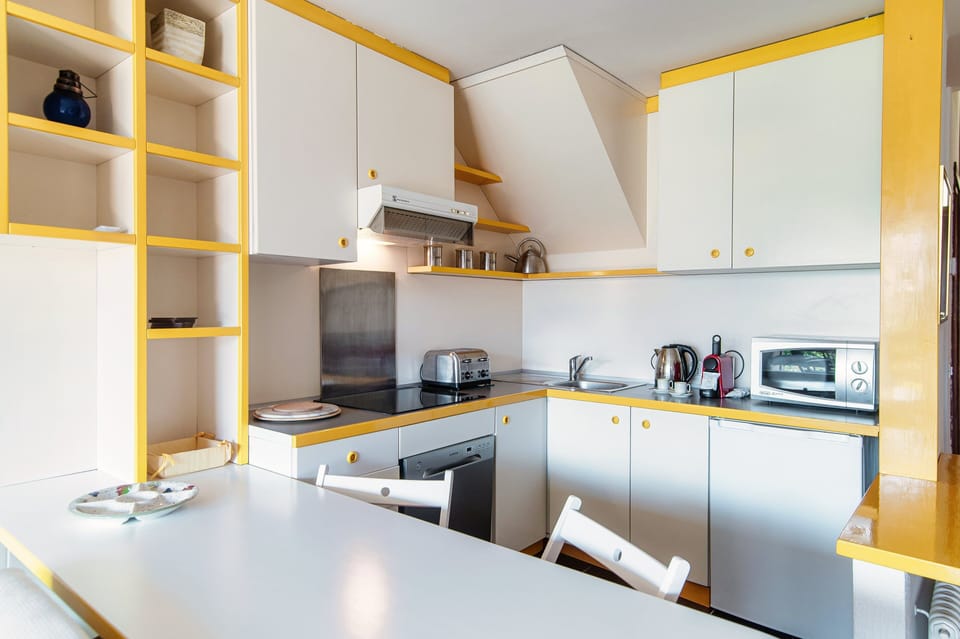 Apartment, Lake View | Private kitchen