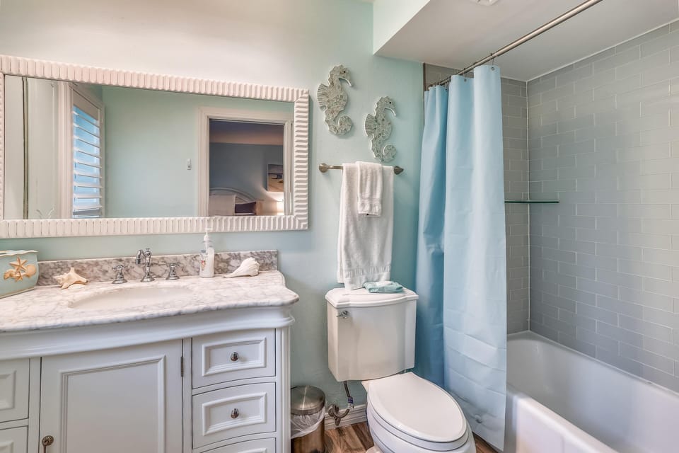 House, Multiple Beds (Sand Dunes Townhome C1) | Bathroom | Soap, toilet paper