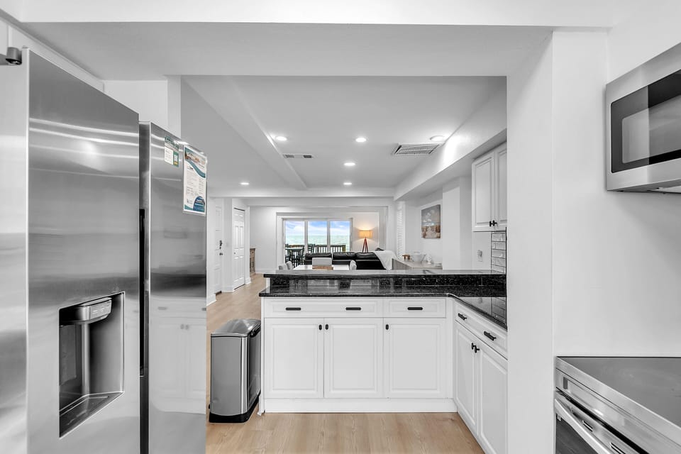 House, Multiple Beds (Serenity By The Sea) | Private kitchen | Oven, toaster