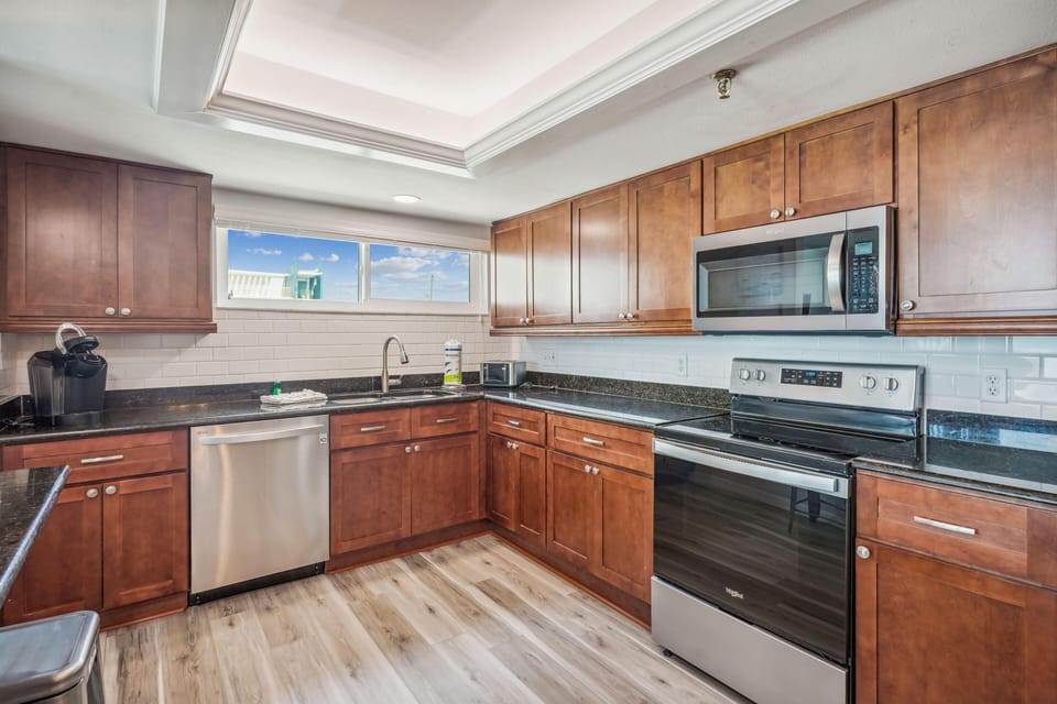 Condo, Multiple Beds (Trillium 1C - Premier) | Private kitchen