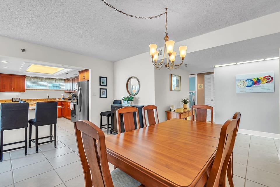 Condo, 1 King Bed with Sofa bed (Trillium 2C - Premier) | Dining