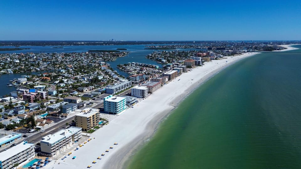 Trillium 2C - Premier Apartment in Madeira Beach