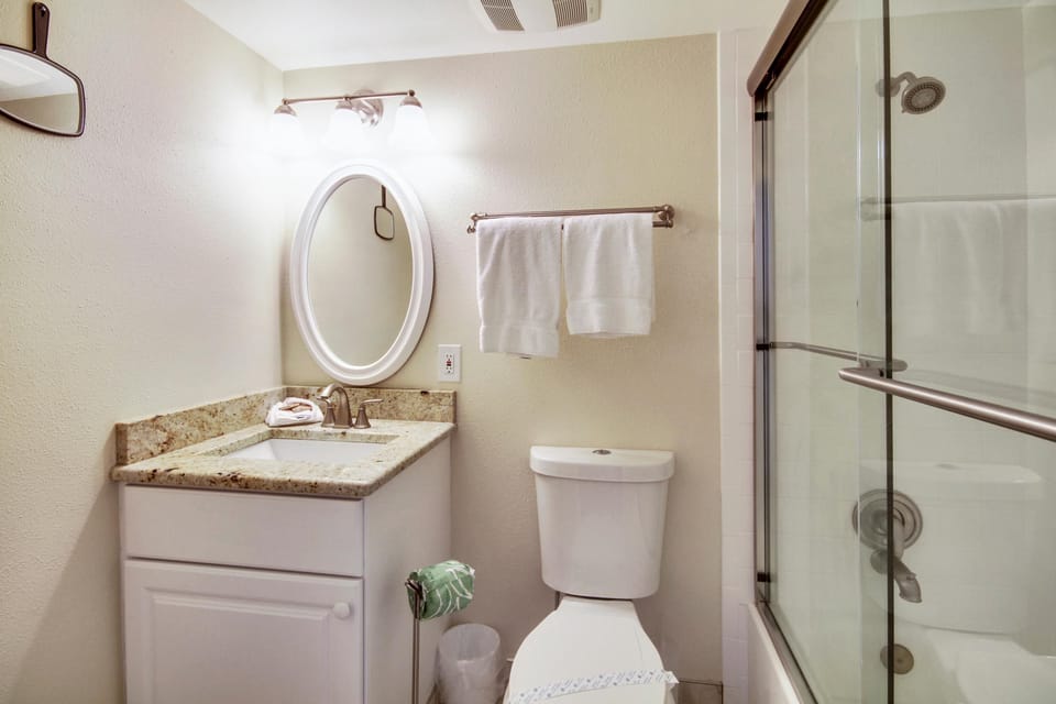 Trillium 5A - Premier Apartment in Madeira Beach