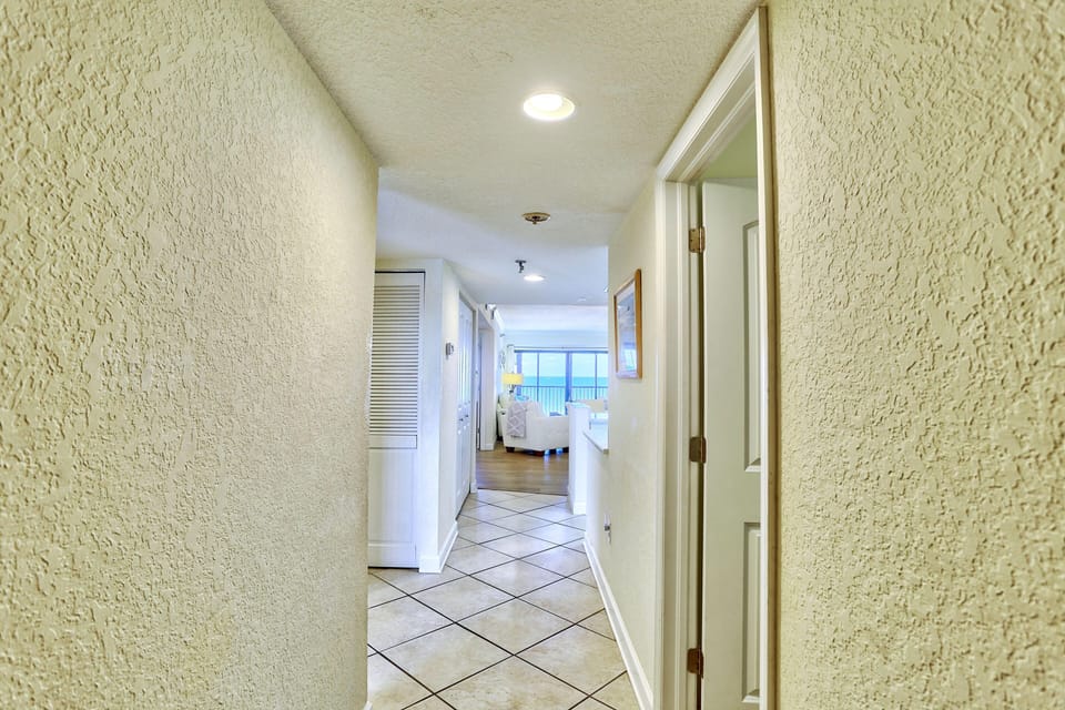 Condo, Multiple Beds (Villa Madeira 406) | Interior