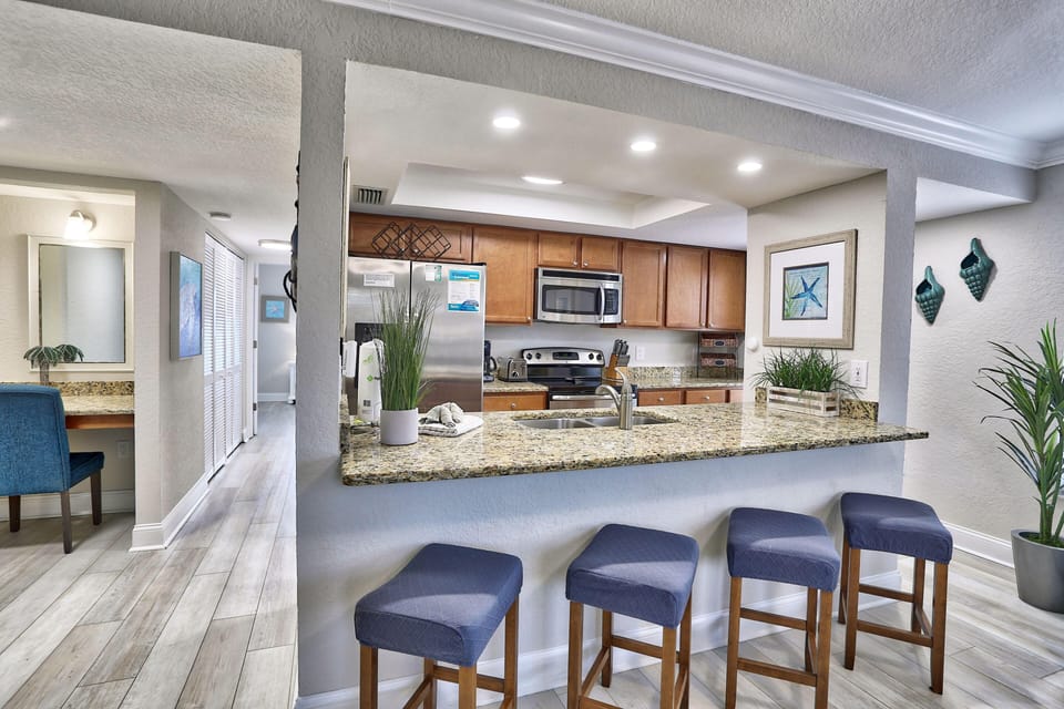 Condo, 1 King Bed with Sofa bed (Westwinds 213) | Private kitchen | Oven, toaster