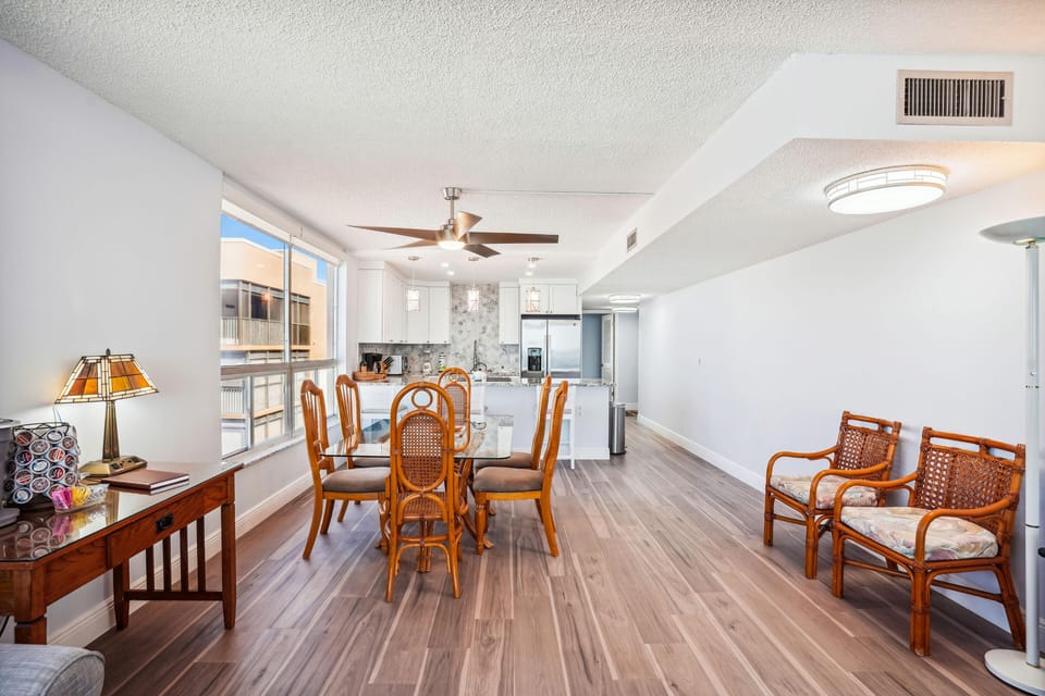 Condo, Multiple Beds (Madeira Vista 601) | Dining