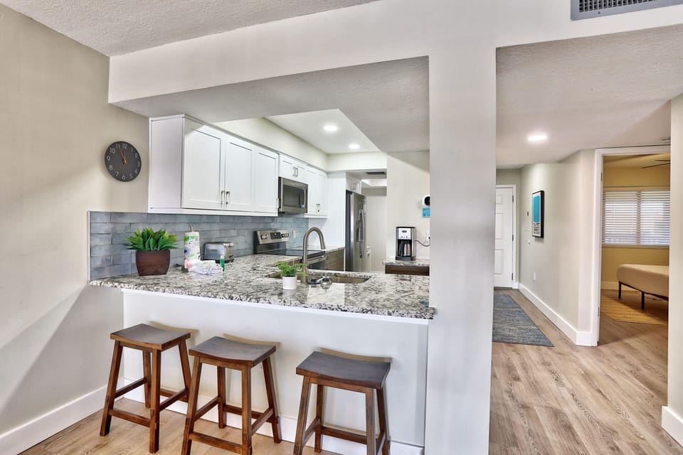 Condo, Multiple Beds (Land's End 4-404 Bay Front - Premier) | Private kitchen | Oven, toaster