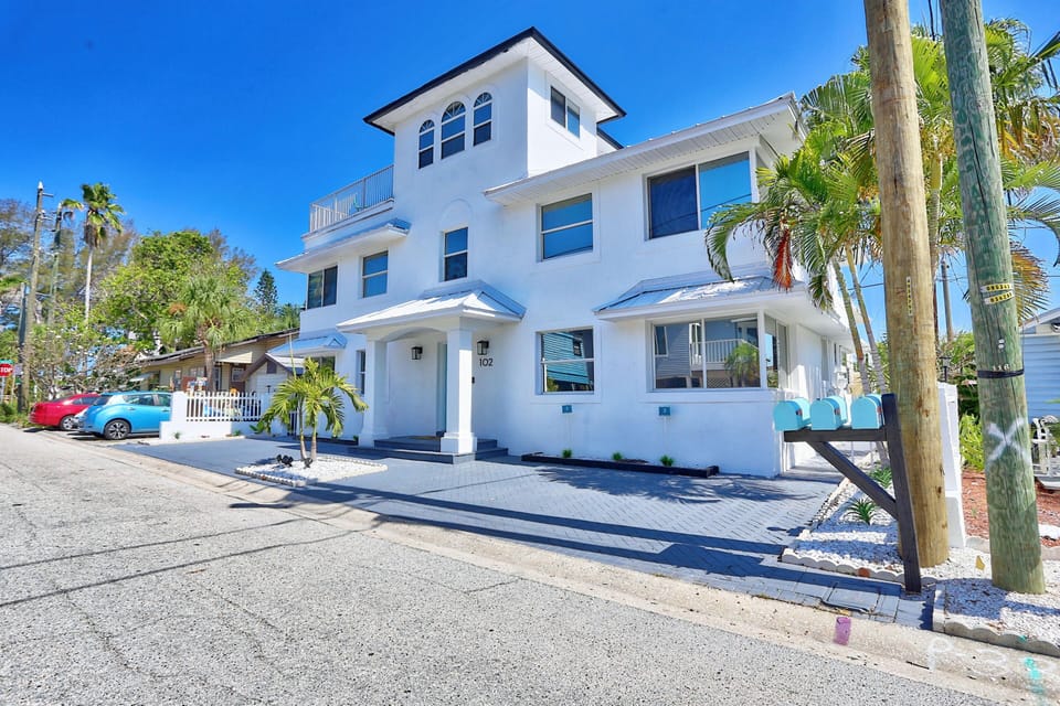 Condo (Beach Livin 2 - 1 Bedroom Downstairs) | Exterior