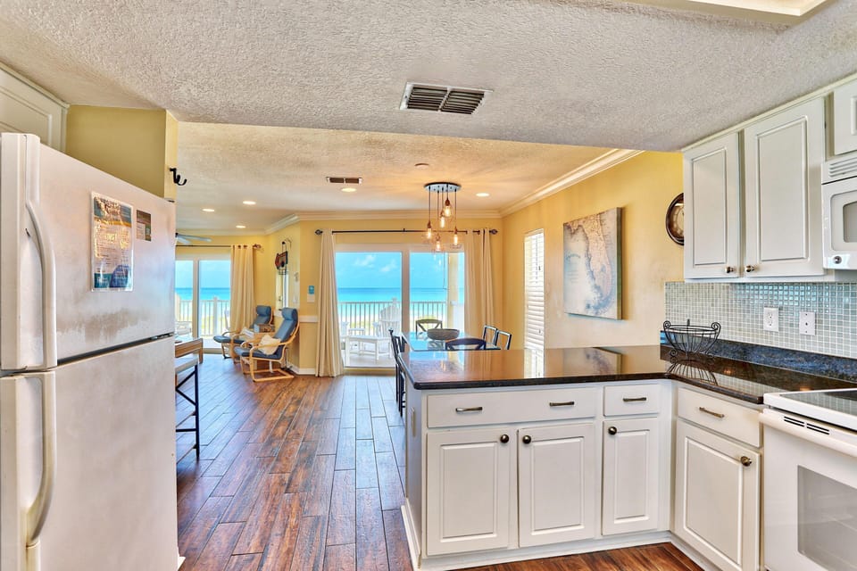 House, Multiple Beds (Beach Haven #C6) | Private kitchen | Oven, toaster