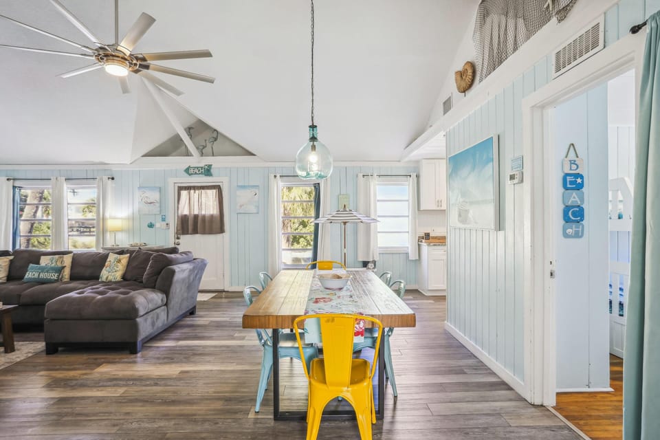 House, Multiple Beds (Beach Life 3) | Dining