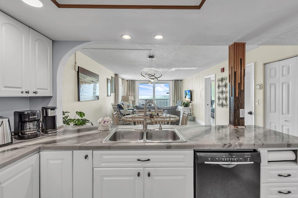 Condo, Multiple Beds (Sand Castle II #2901- Premier) | Interior