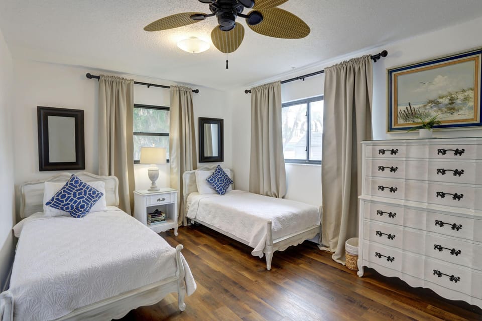 House, 1 Queen Bed (Blue Beach Cottage) | 3 bedrooms, WiFi