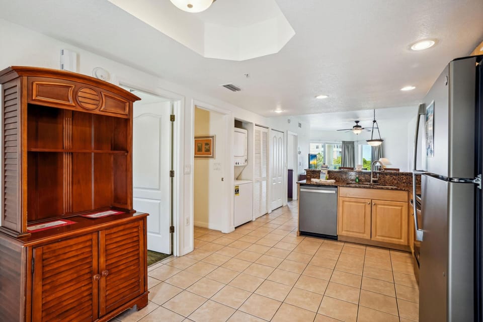 Condo, Multiple Beds (Sunset Vistas 404N) | Interior