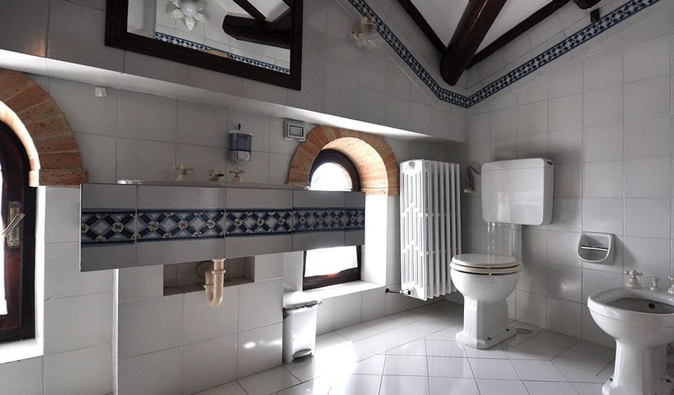 Shower, free toiletries, hair dryer, bathrobes